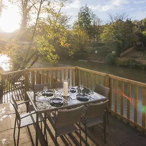 The Bridge House Bath