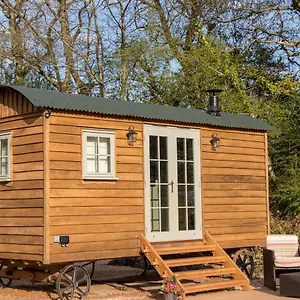 Luxury Shepherds Hut Bransgore